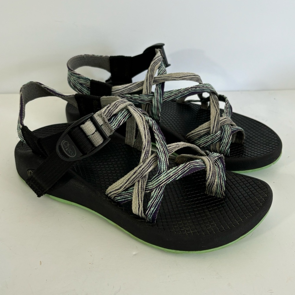 Chaco sandals women’s size 6 green and black strappy summer